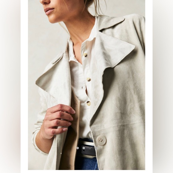 Free People x Blank NYC Vegan Suede Trench Iced Chai - Picture 3 of 4